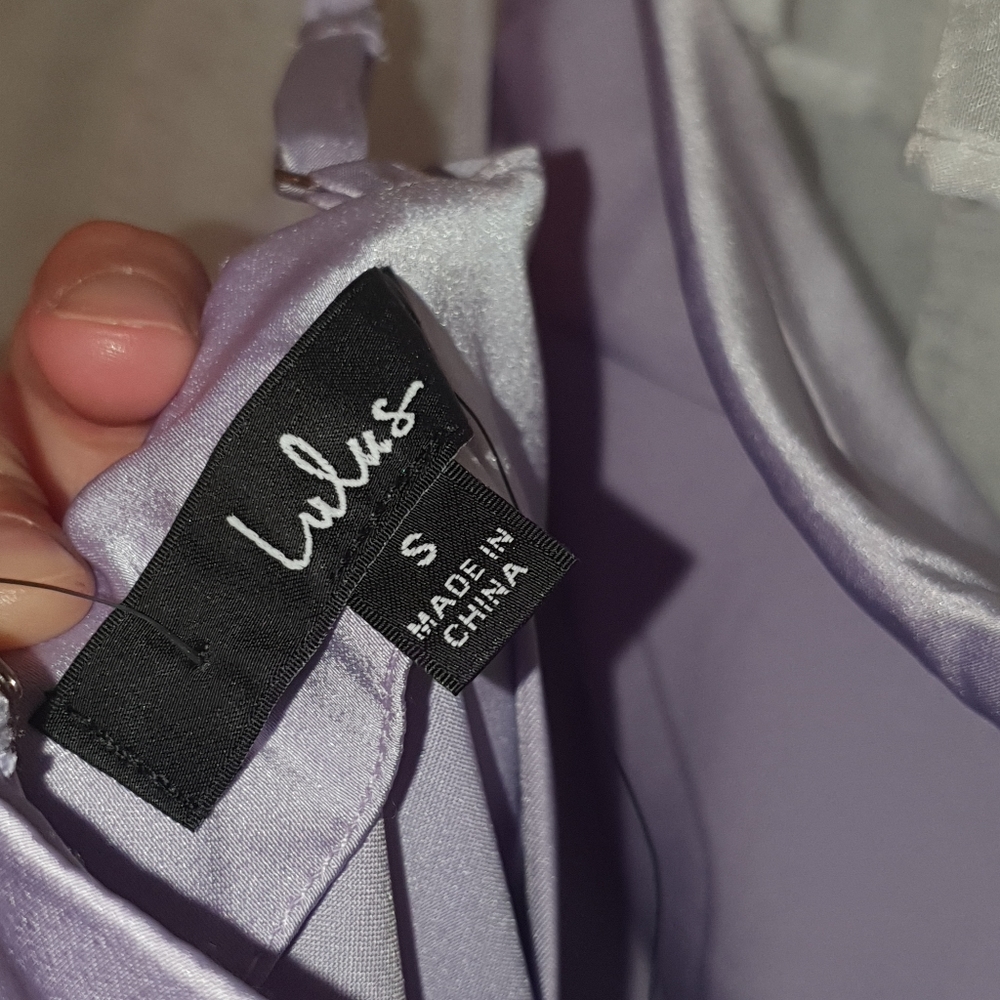 BRAND NEW Lilac midi dress with swoop neck - Picture 2 of 4